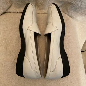 Feather Lite Leather Upper flat White Loafer